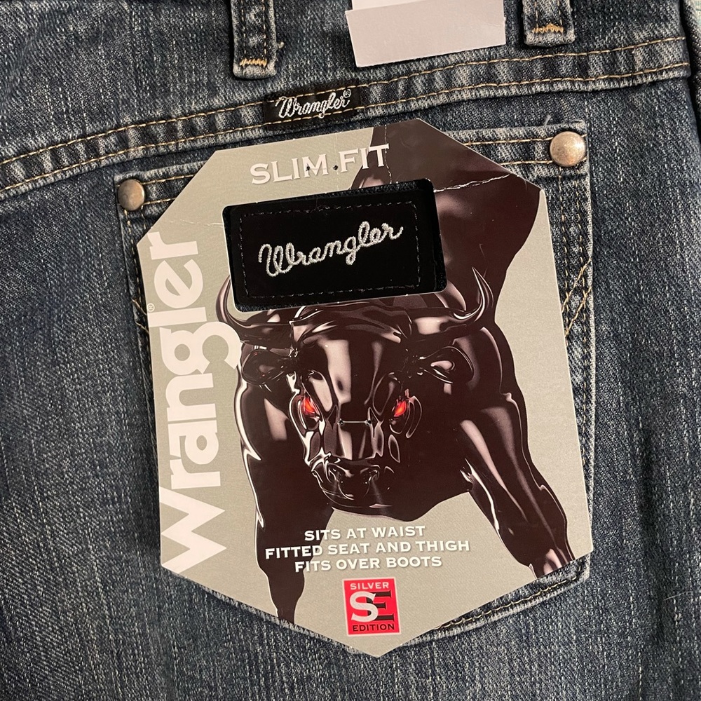 Wrangler Slim Fit Silver Edition
